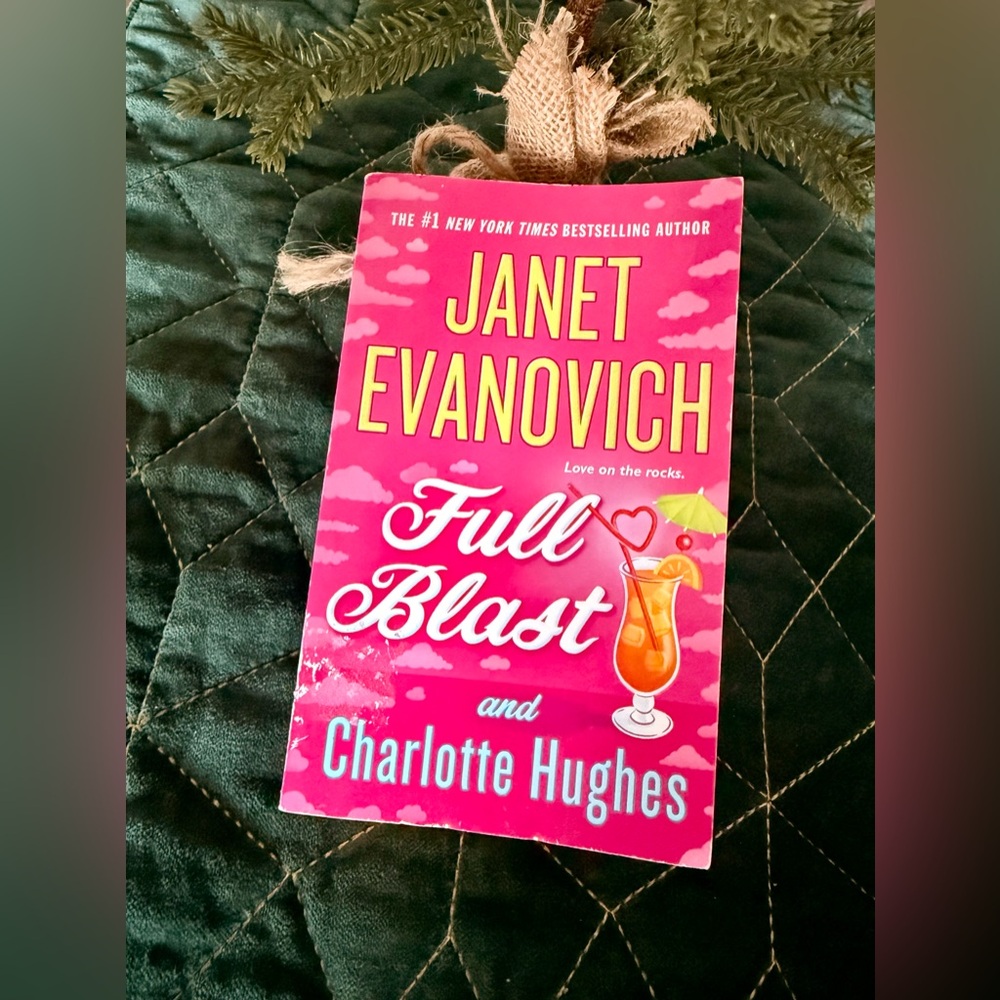 FULL BLAST- BY JANET EVANOVICH